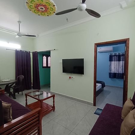 Sk Villa Homestay 蓬蒂切里 外观 照片