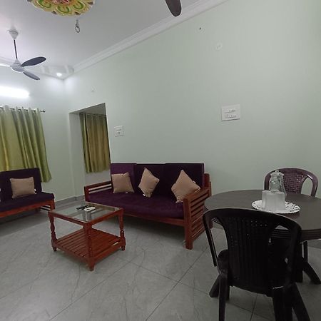 Sk Villa Homestay 蓬蒂切里 外观 照片