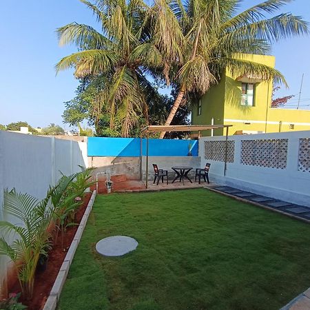 Sk Villa Homestay 蓬蒂切里 外观 照片