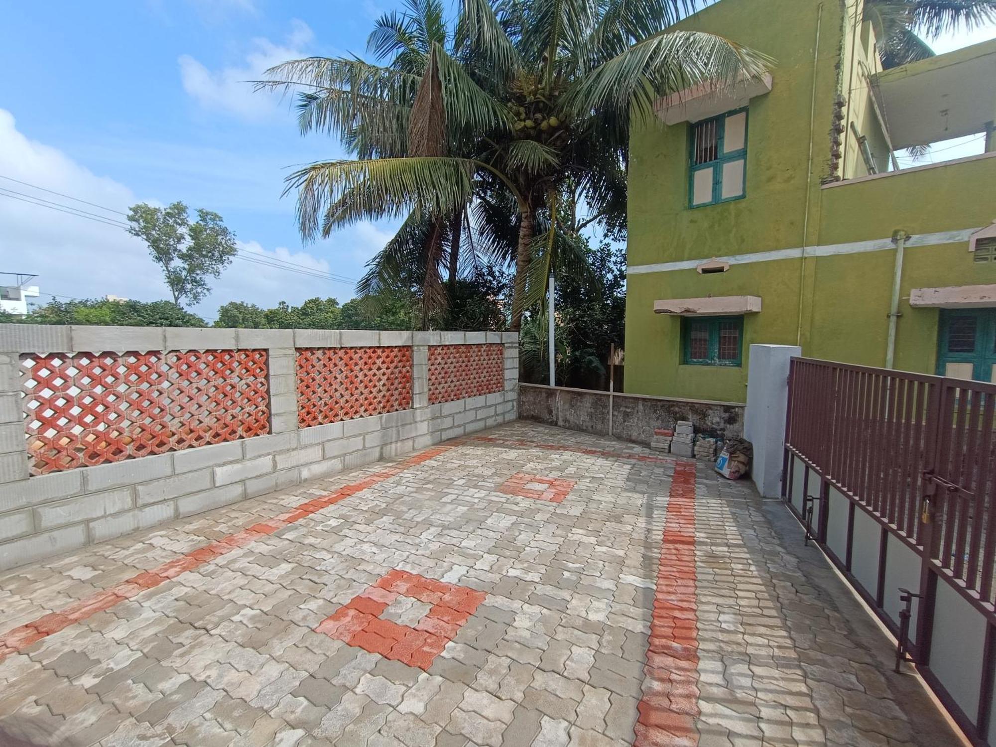 Sk Villa Homestay 蓬蒂切里 外观 照片