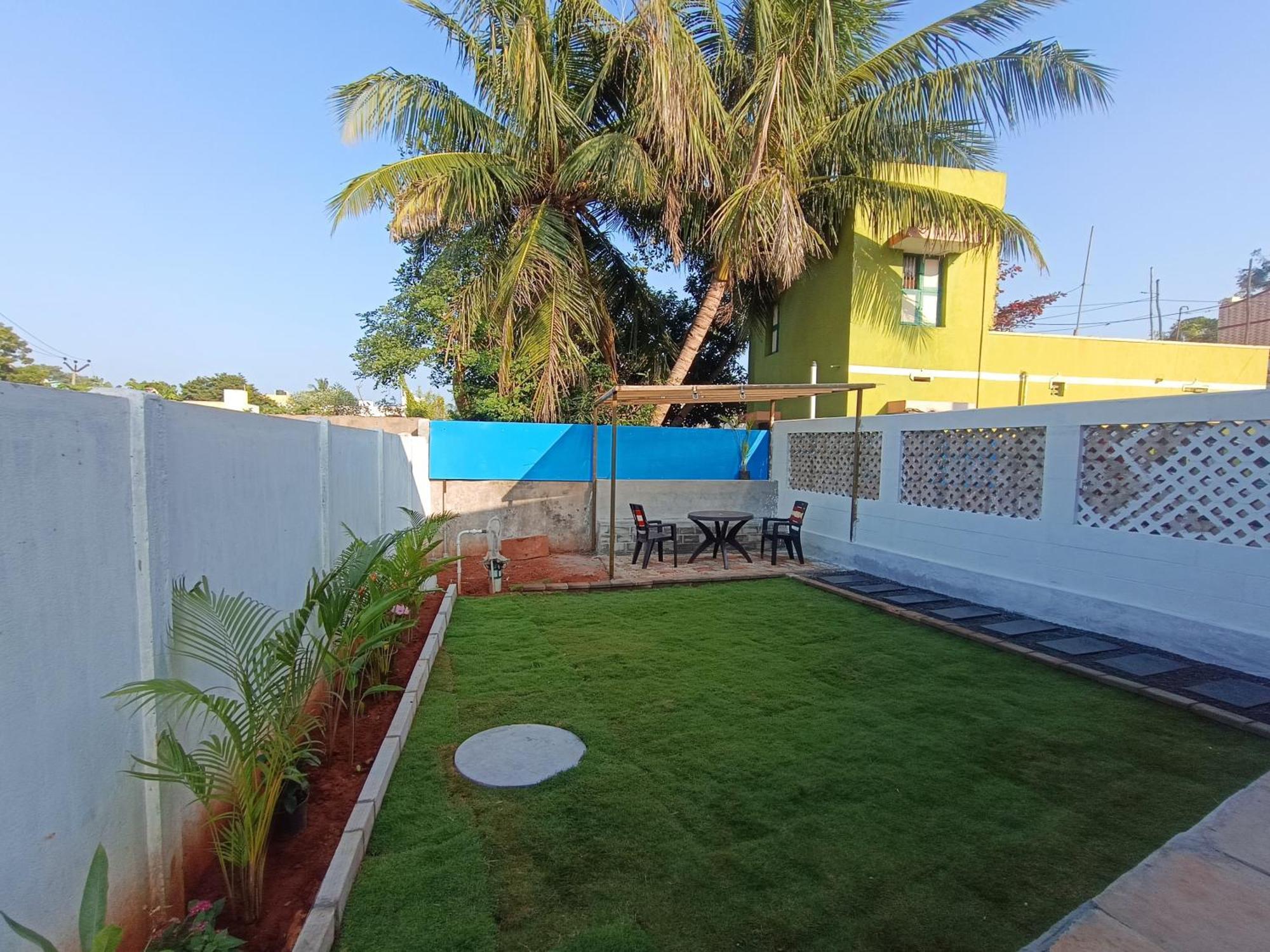 Sk Villa Homestay 蓬蒂切里 外观 照片